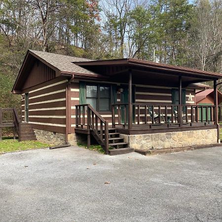 On Dolly Time 1 Mile From Dollywood Vila Pigeon Forge Exterior foto